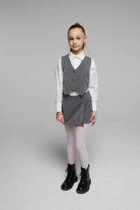 GILET SCOLLO PUNTA CON 3 BOTTONI STRASS