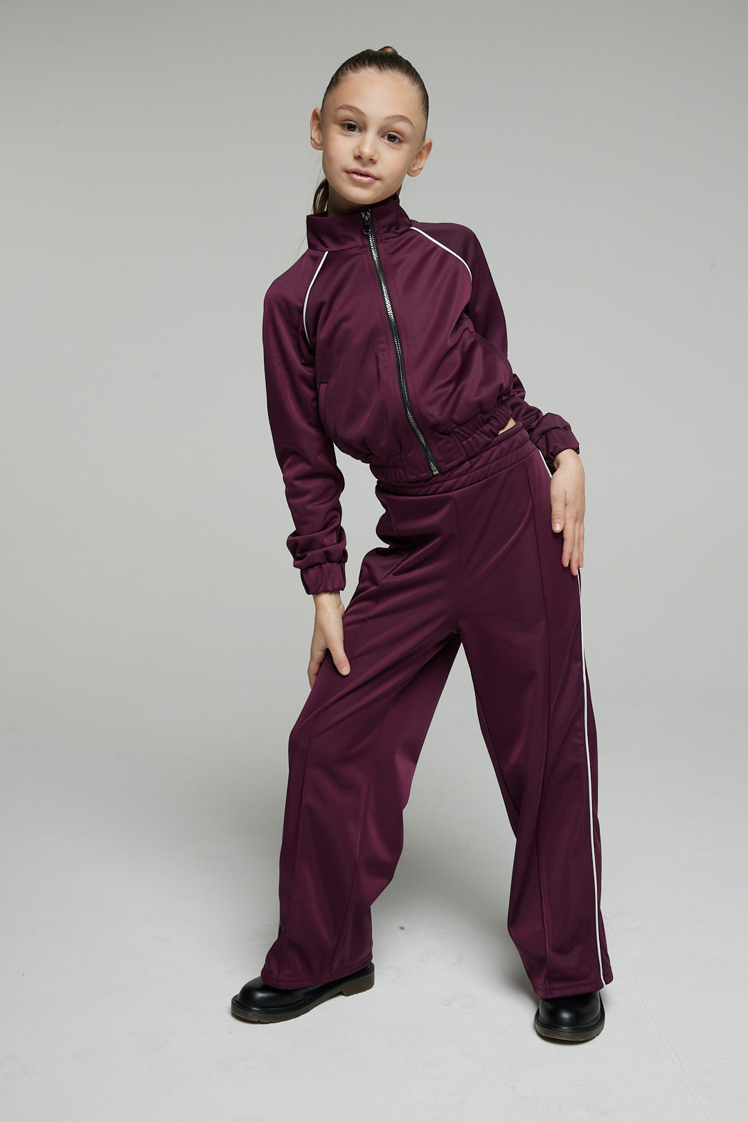 PANTALONE LINEA DRITTA CON PIPING CONTRASTO